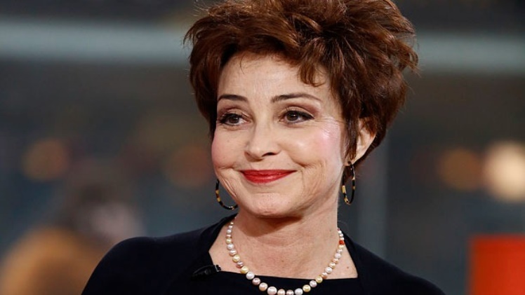 Annie Potts Bio, Age, Height, Weight, Education, Career, Family