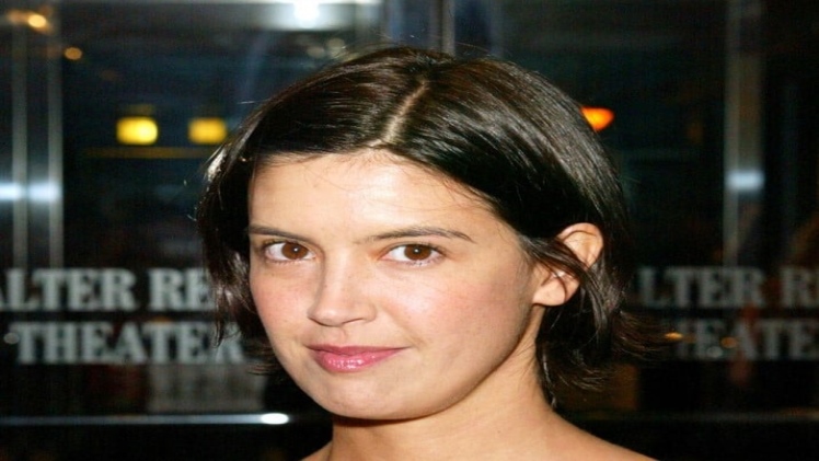 Phoebe Cates Bio Age Height Weight Education Career Family Boyfriend Net Worth Facts Instagram